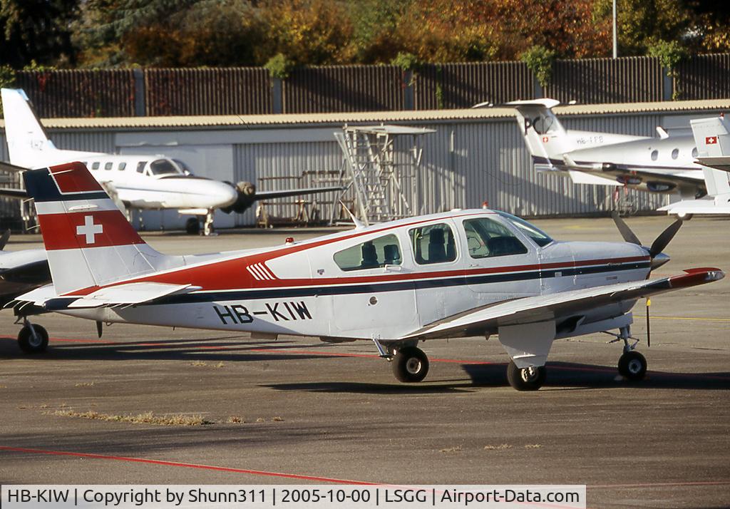 HB-KIW, 1988 Beech F33A Bonanza Bonanza C/N CE1286, Parked at the General Aviation apron