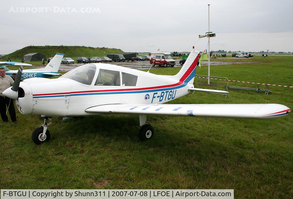 F-BTGU, Piper PA-28-140 Cherokee C/N 28-7225124, Displayed during LFOE Airshow 2007