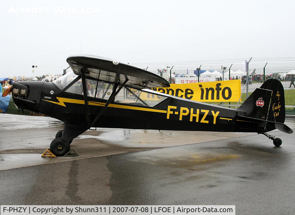 F-PHZY, Piper J3C-65 Cub Cub C/N Not found F-PHZY, Displayed during LFOE Airshow 2007