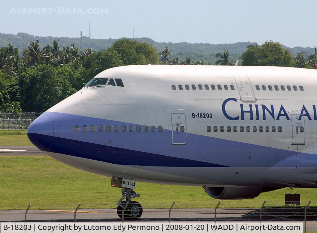 B-18203, Boeing 747-409 C/N 28711, Taxi to RW 27 WADD