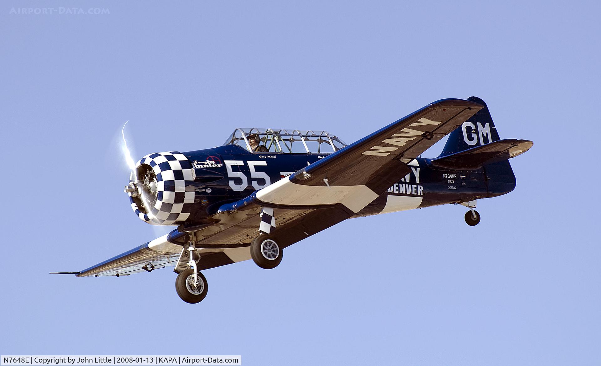 N7648E, 1942 North American SNJ-3 Texan C/N 78-6987, Gary on approach to 17L