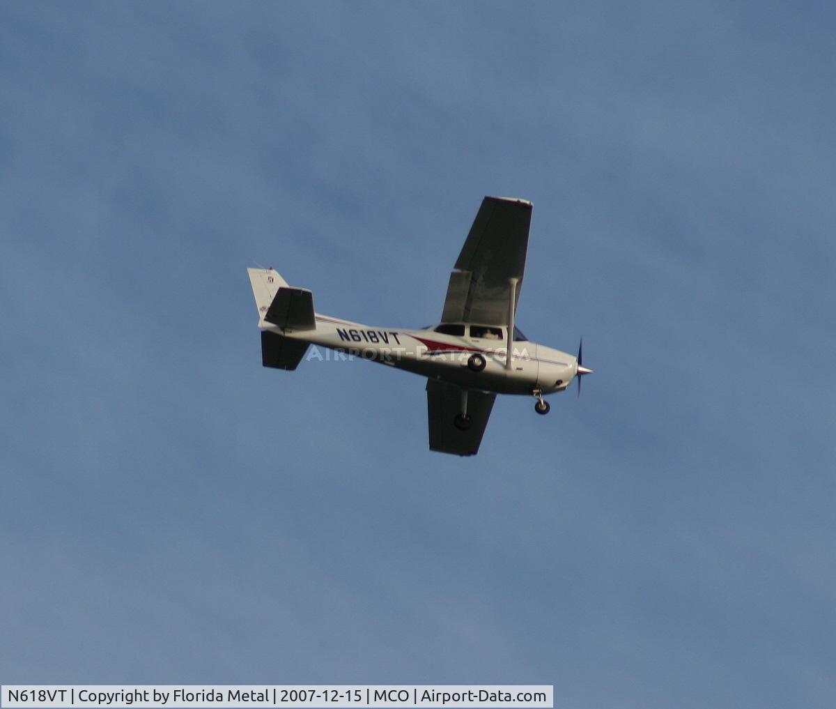 N618VT, 2004 Cessna 172S C/N 172S9719, C172