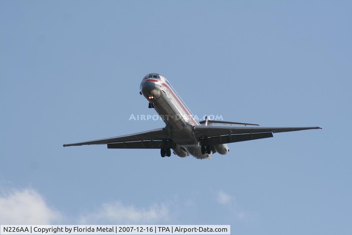 N226AA, 1983 McDonnell Douglas MD-82 (DC-9-82) C/N 49176, American