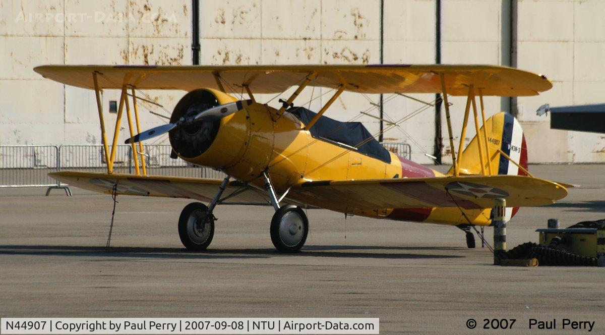 N44907, 1940 Naval Aircraft Factory N3N-3 C/N 1991, Static, but on the hot ramp.