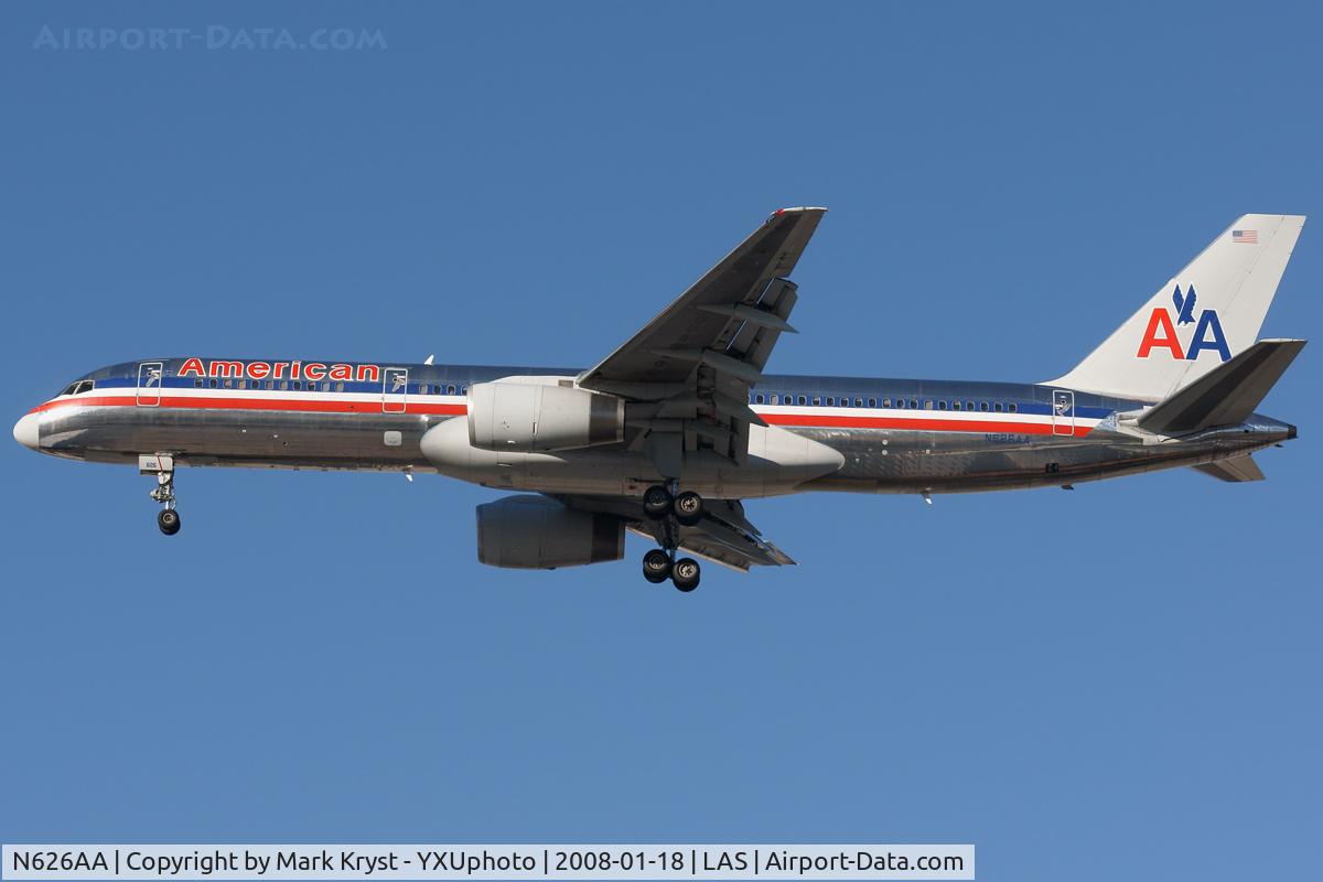 N626AA, 1990 Boeing 757-223 C/N 24584, Final for RWY25L.