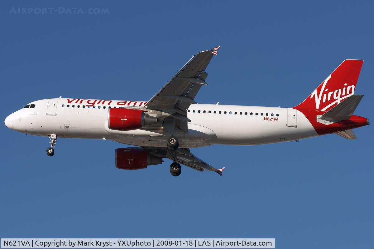N621VA, 2005 Airbus A320-214 C/N 2616, Final for RWY25L.