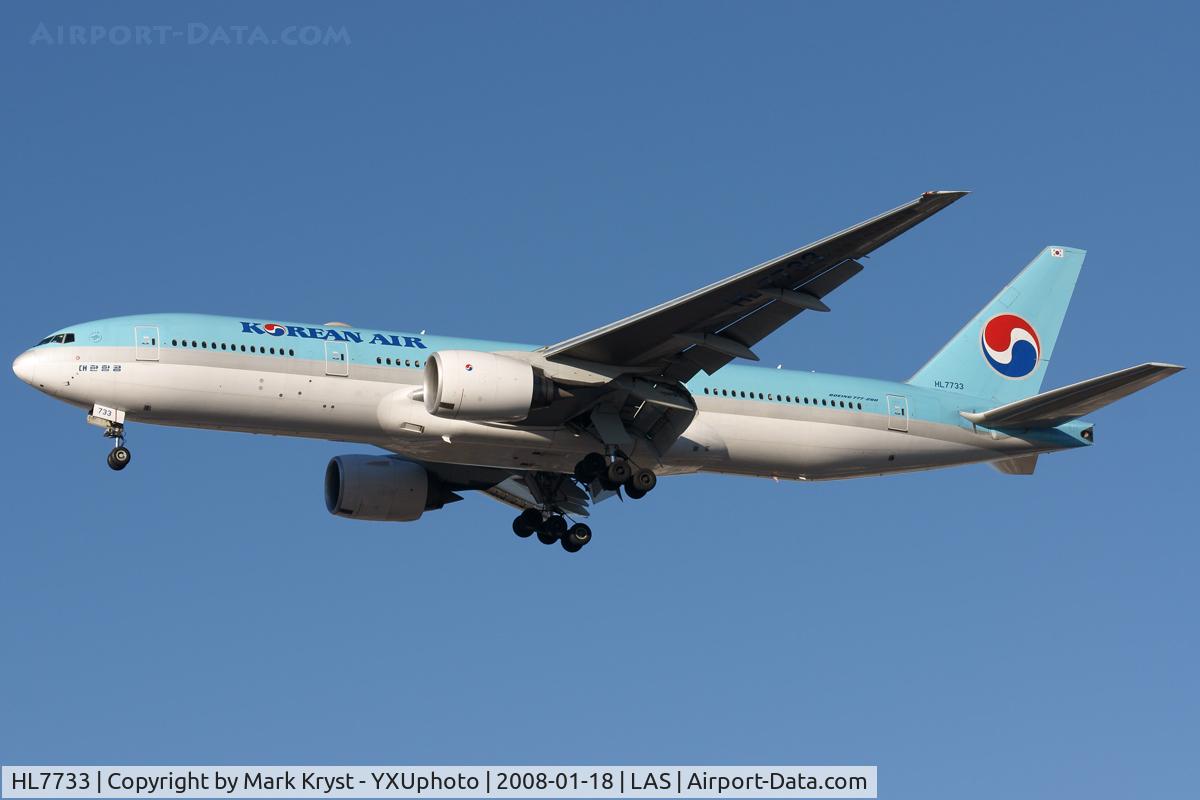 HL7733, 2005 Boeing 777-2B5/ER C/N 34206, Final for RWY25L.