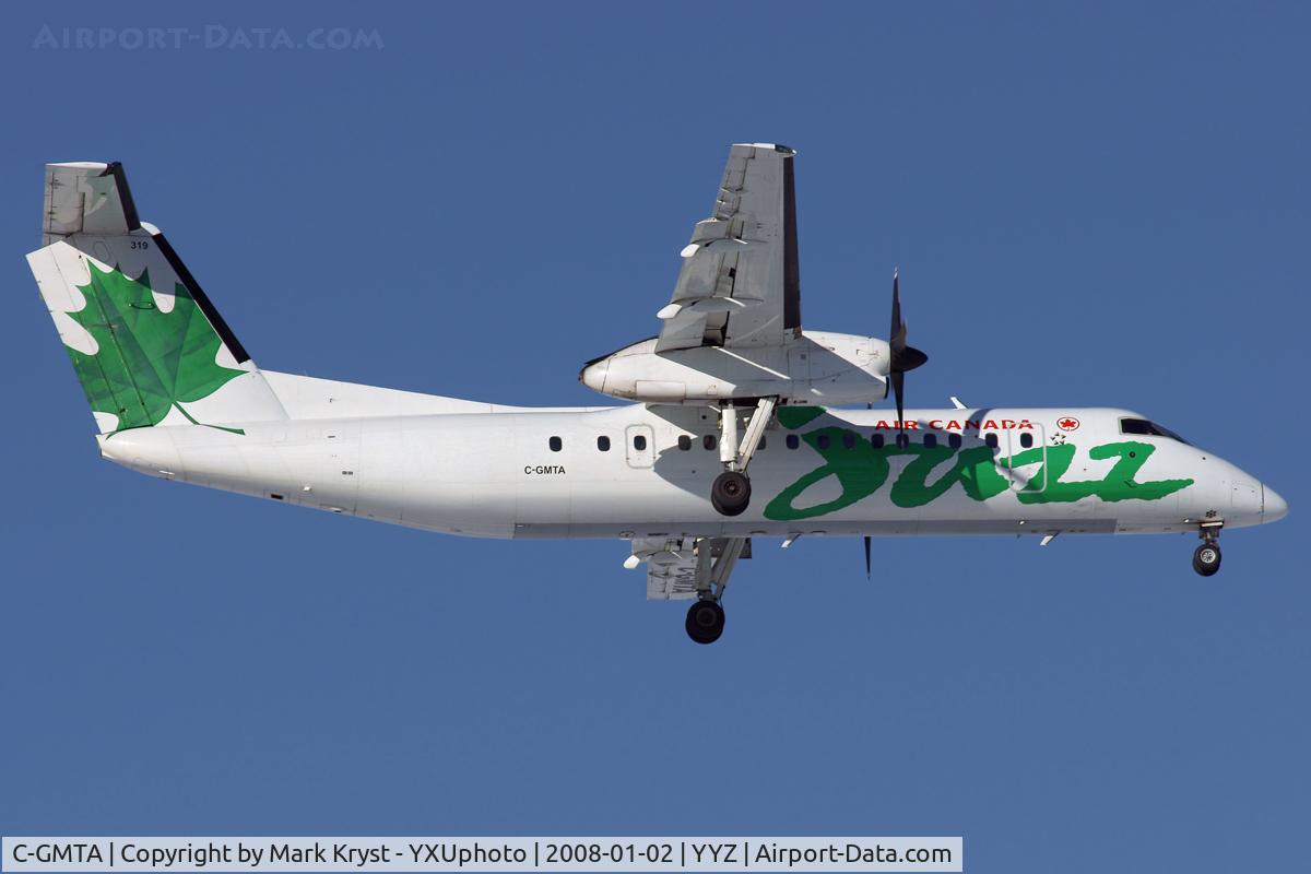 C-GMTA, 1989 De Havilland Canada DHC-8-301 Dash 8 C/N 174, Final for RWY05.