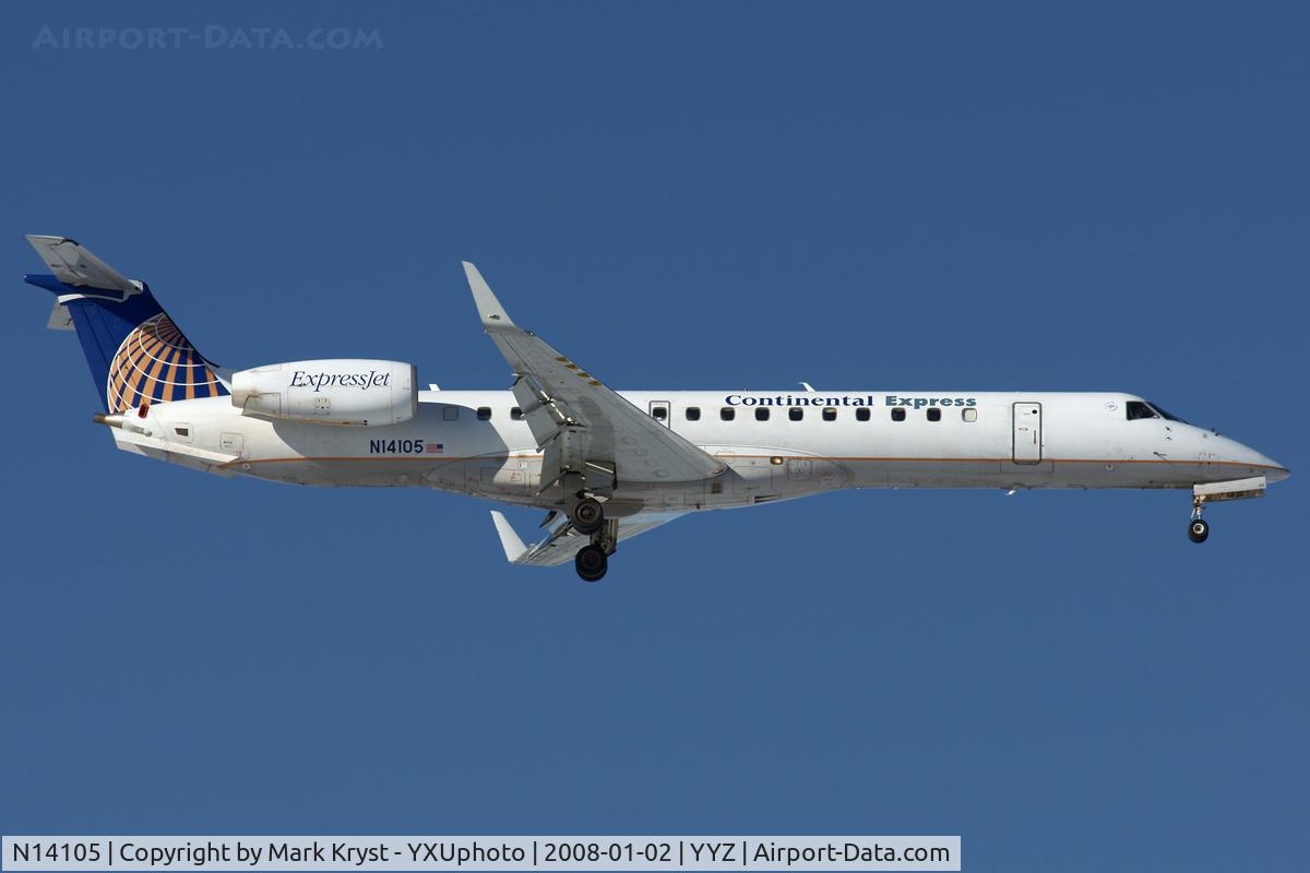 N14105, 2002 Embraer ERJ-145XR (EMB-145XR) C/N 145649, Final for RWY05.