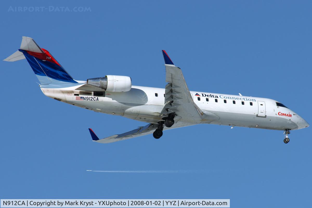 N912CA, 1993 Canadair CRJ-100ER (CL-600-2B19) C/N 7011, Final for RWY05.