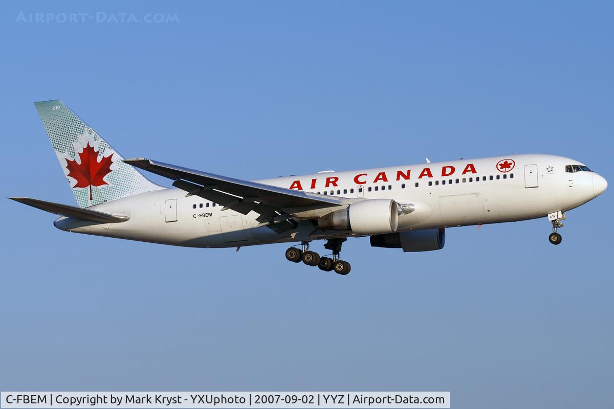 C-FBEM, 1989 Boeing 767-233 C/N 24325, Short final for RWY23.