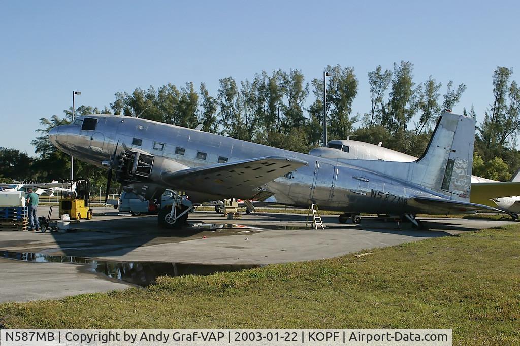 N587MB, 1951 Douglas DC-3S/R4D-8 (C-117D Skytrain) C/N 43312, DC3