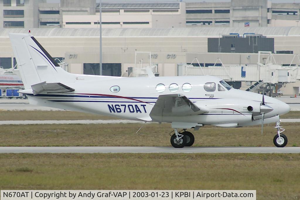 N670AT, 1969 Beech B90 King Air C/N LJ-481, Beech 90