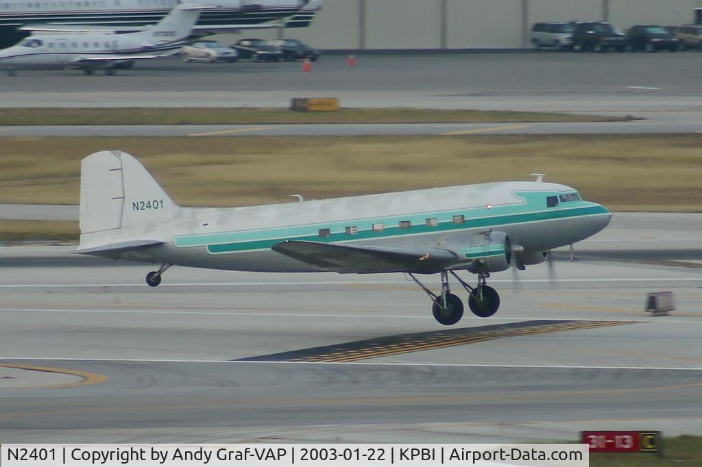N2401, 1944 Douglas DC-3-G202A C/N 26263, DC3