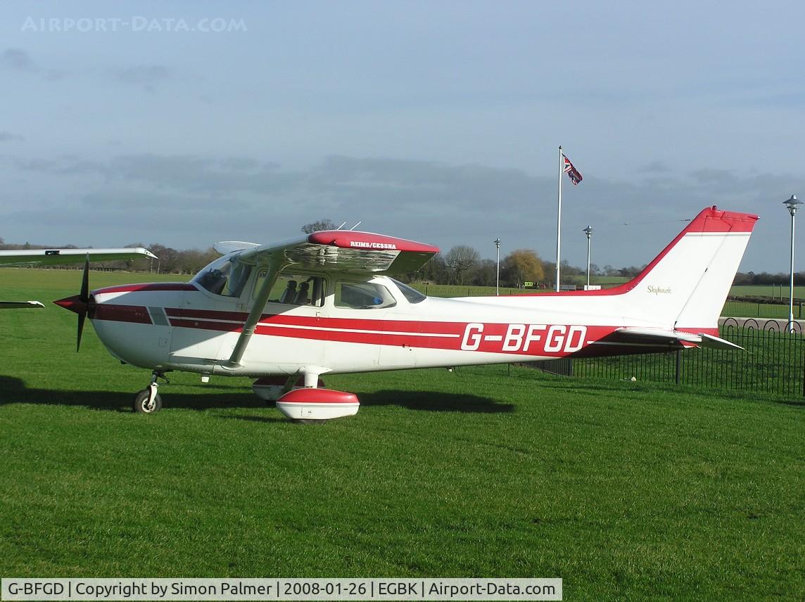 G-BFGD, 1977 Reims F172N Skyhawk C/N 1545, Reims Cessna 172 visiting Sywell