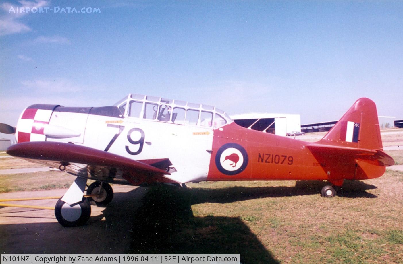 N101NZ, 1944 North American AT-6D Texan C/N 88-15611, At Aero Valley (Northwest Regional)