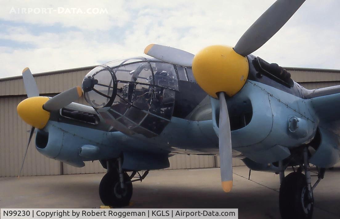 N99230, Heinkel He-111 C/N B2-1-27, B2I-27 c/n155.In Luftwaffe colors 9K+FZ.07-1995.