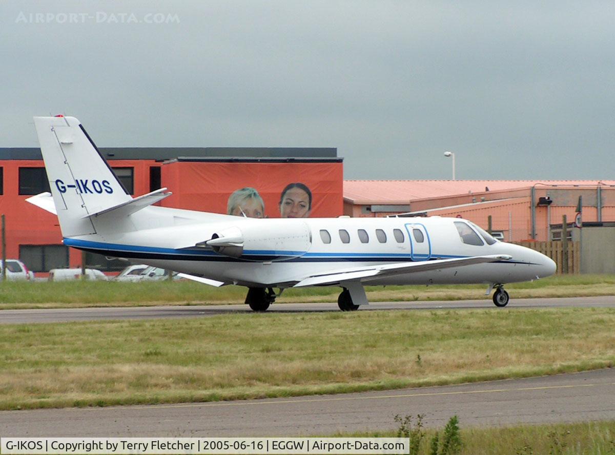 G-IKOS, 2001 Cessna 550 Citation Bravo C/N 550-0957, London Aviation's Citation 550 at Luton in 2005