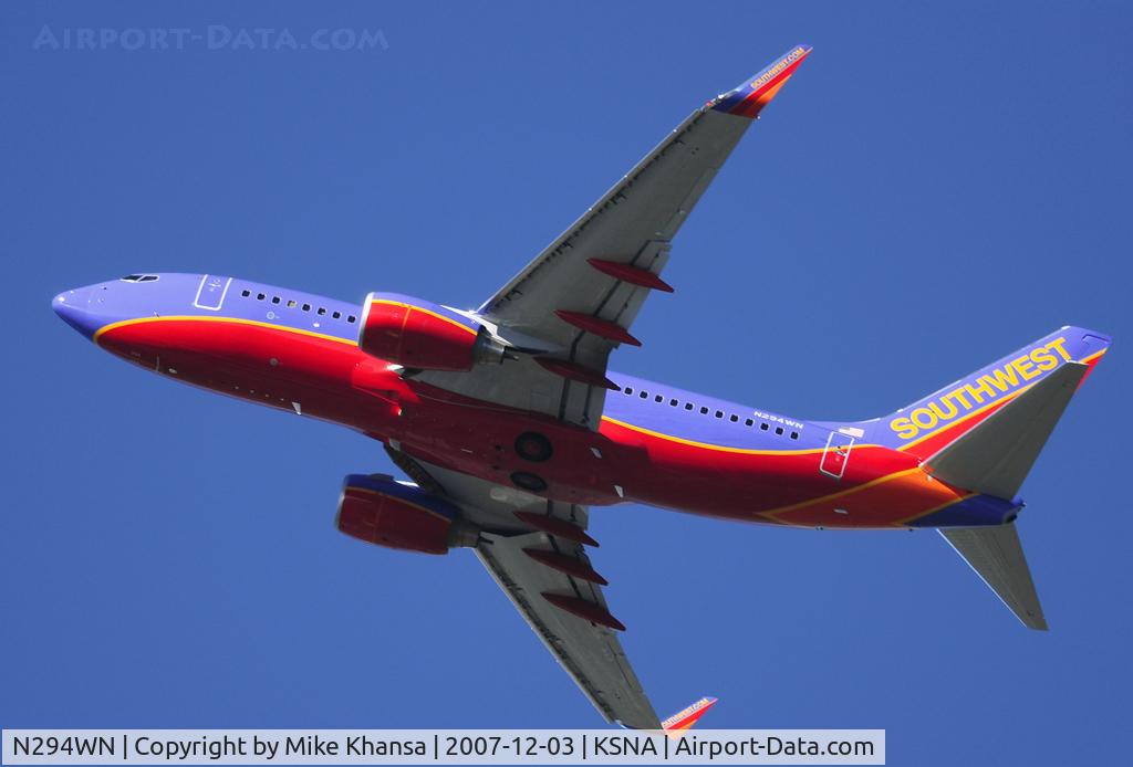 N294WN, 2007 Boeing 737-7H4 C/N 32540, Southwest B737-7H4 lifting off on a gorgeous day.