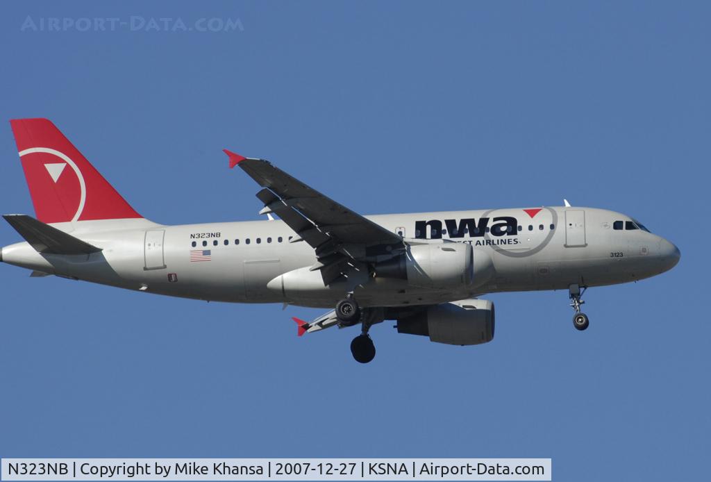 N323NB, 2001 Airbus A319-114 C/N 1453, NWA A319 on short Final.