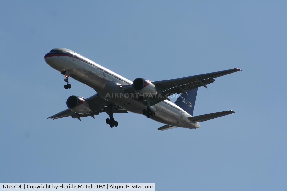 N657DL, 1990 Boeing 757-232 C/N 24419, Delta