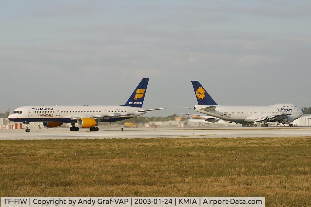 TF-FIW, 1990 Boeing 757-27B/ER C/N 24838, Icelandair 757-200