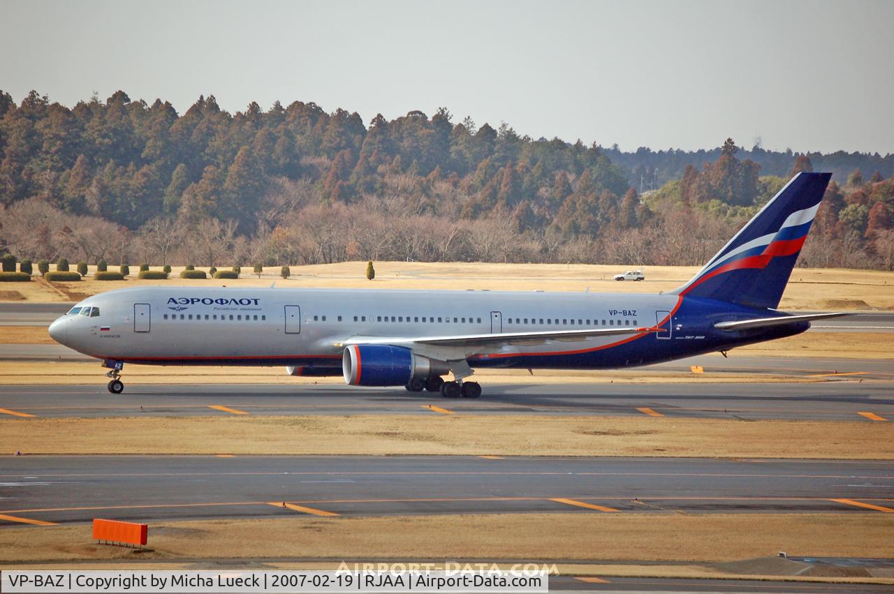 VP-BAZ, 1999 Boeing 767-36N/ER C/N 30111, Taxiing to the gate