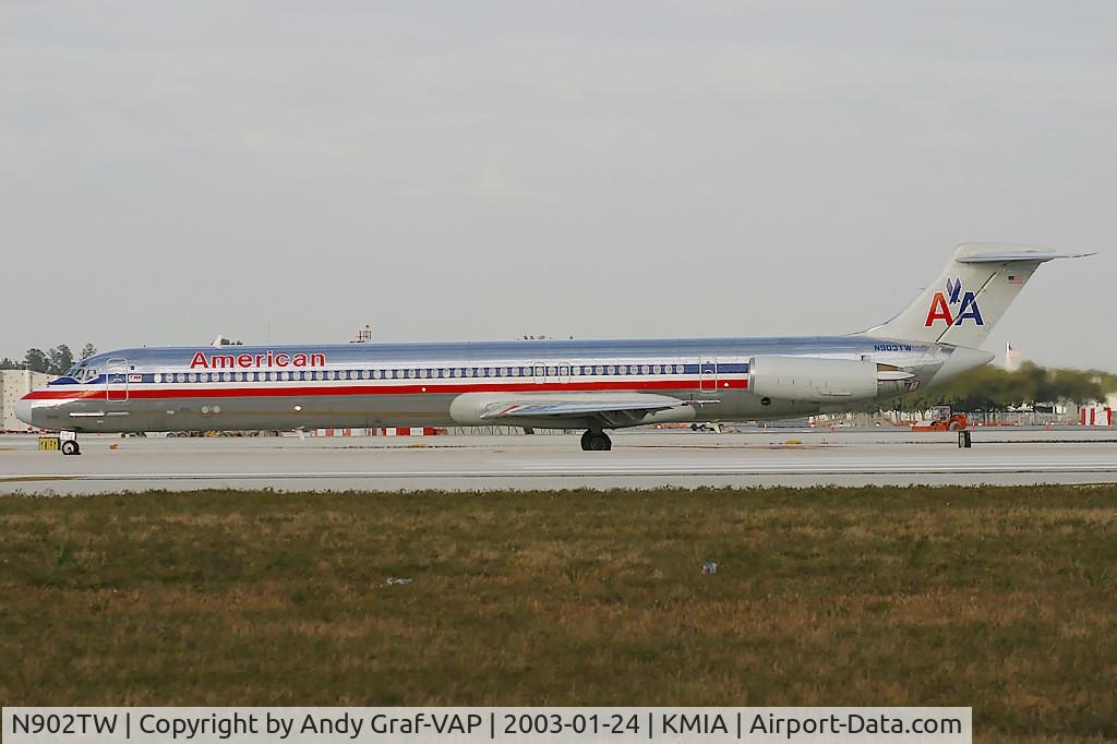 N902TW, 1983 McDonnell Douglas MD-82 (DC-9-82) C/N 49153, American Airlines MD80