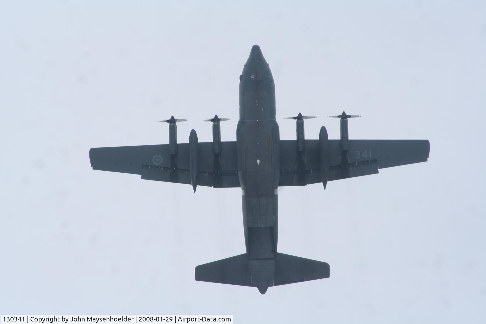 130341, 1989 Lockheed KCC-130H Hercules C/N 382-5200, Above Lennoxville Quebec
