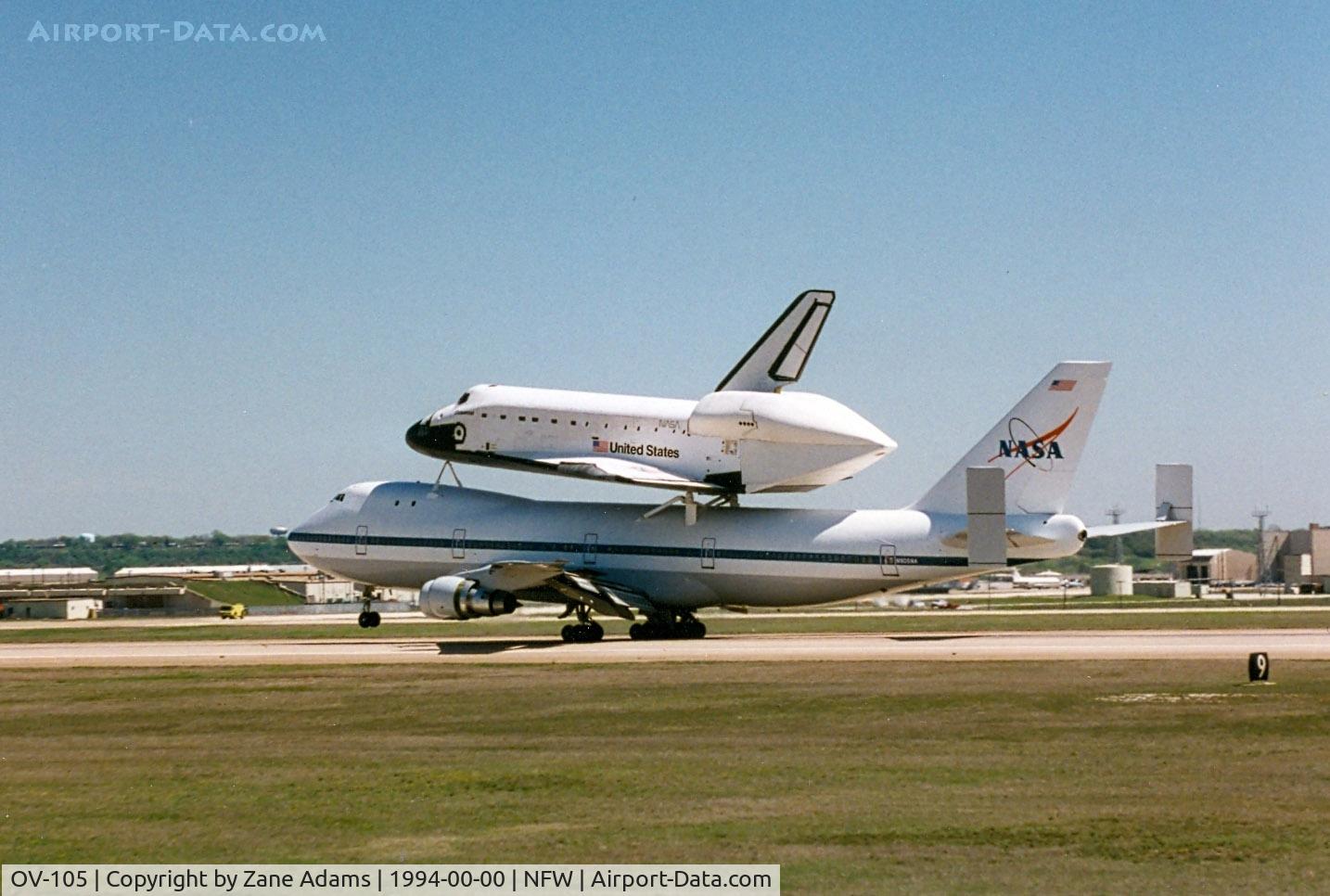 OV-105, 1991 Rockwell International Shuttle C/N 105, Space Shuttle Endavour on top of SCA N905NA landing at Carswell AFB