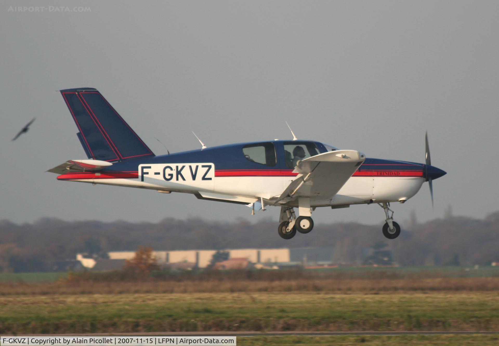 F-GKVZ, Socata TB-20 Trinidad C/N 1329, landing