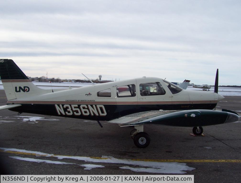 N356ND, 2003 Piper PA-28-161 Cherokee Warrior III C/N 2842184, Short stop for fuel