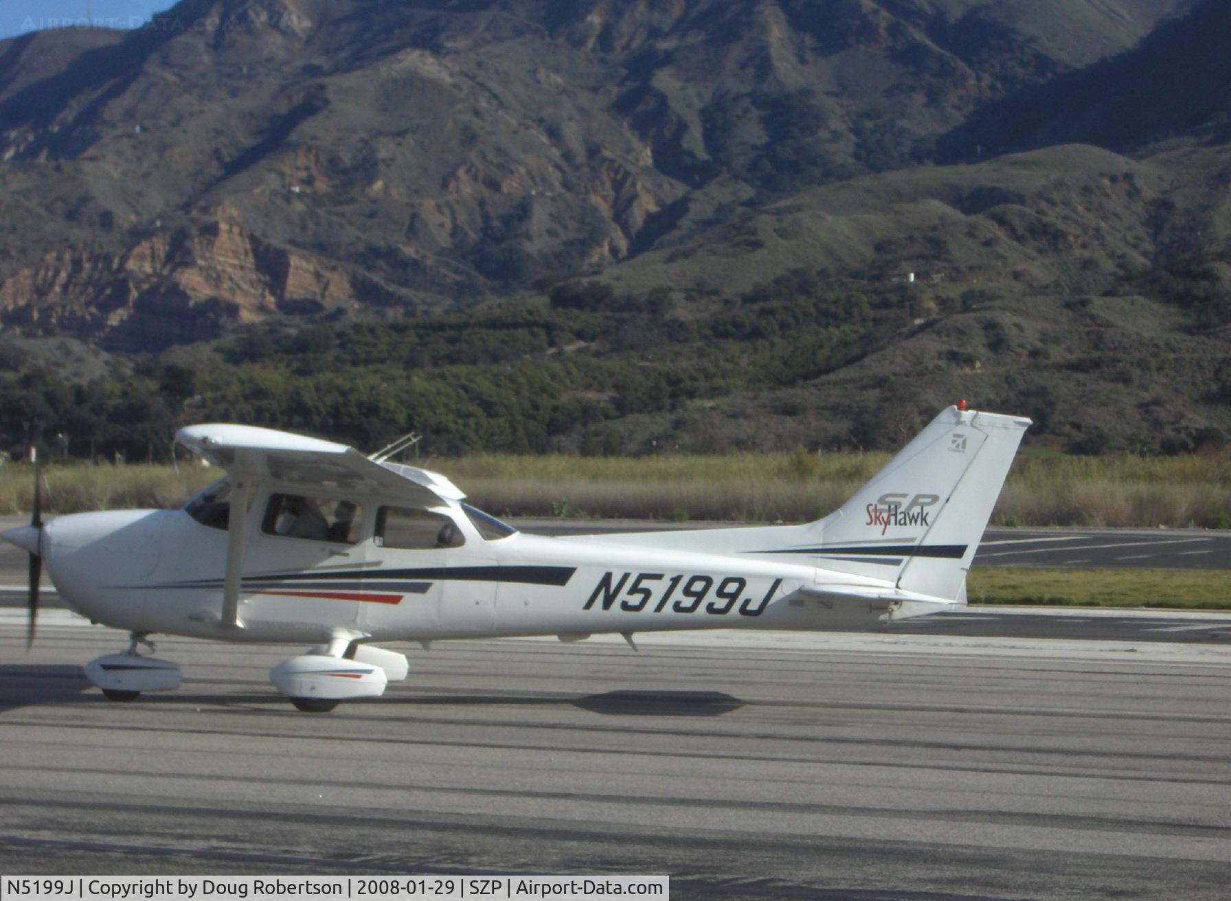 N5199J, 2002 Cessna 172S C/N 172S9097, 2002 Cessna 127S SKYHAWK SP, Lycoming IO-360-L2A 180 Hp, taxi after landing Rwy 22