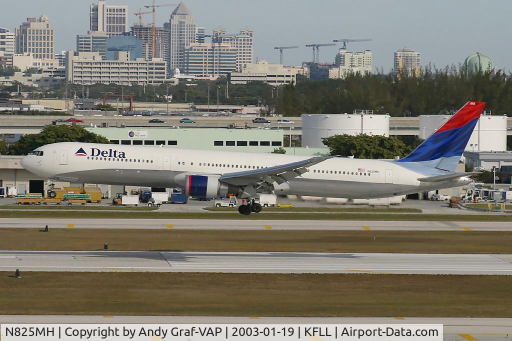 N825MH, 1999 Boeing 767-432/ER C/N 29703, Delta Airlines 767-400