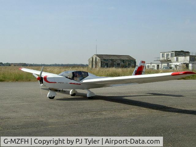 G-MZFH, 1997 AMF Chevvron 2-32C C/N 039, Location Rufforth East