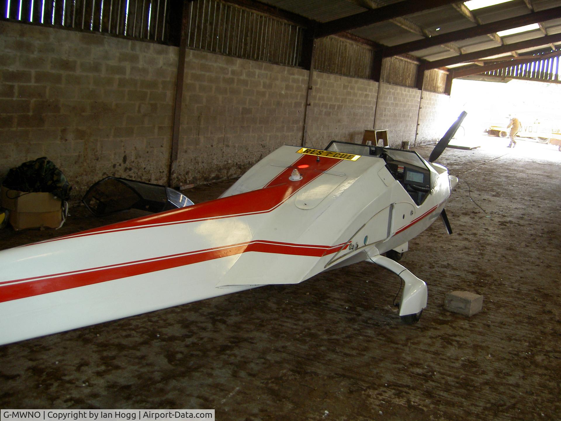 G-MWNO, 1990 AMF Chevvron 2-32C C/N 025, Stored without wings