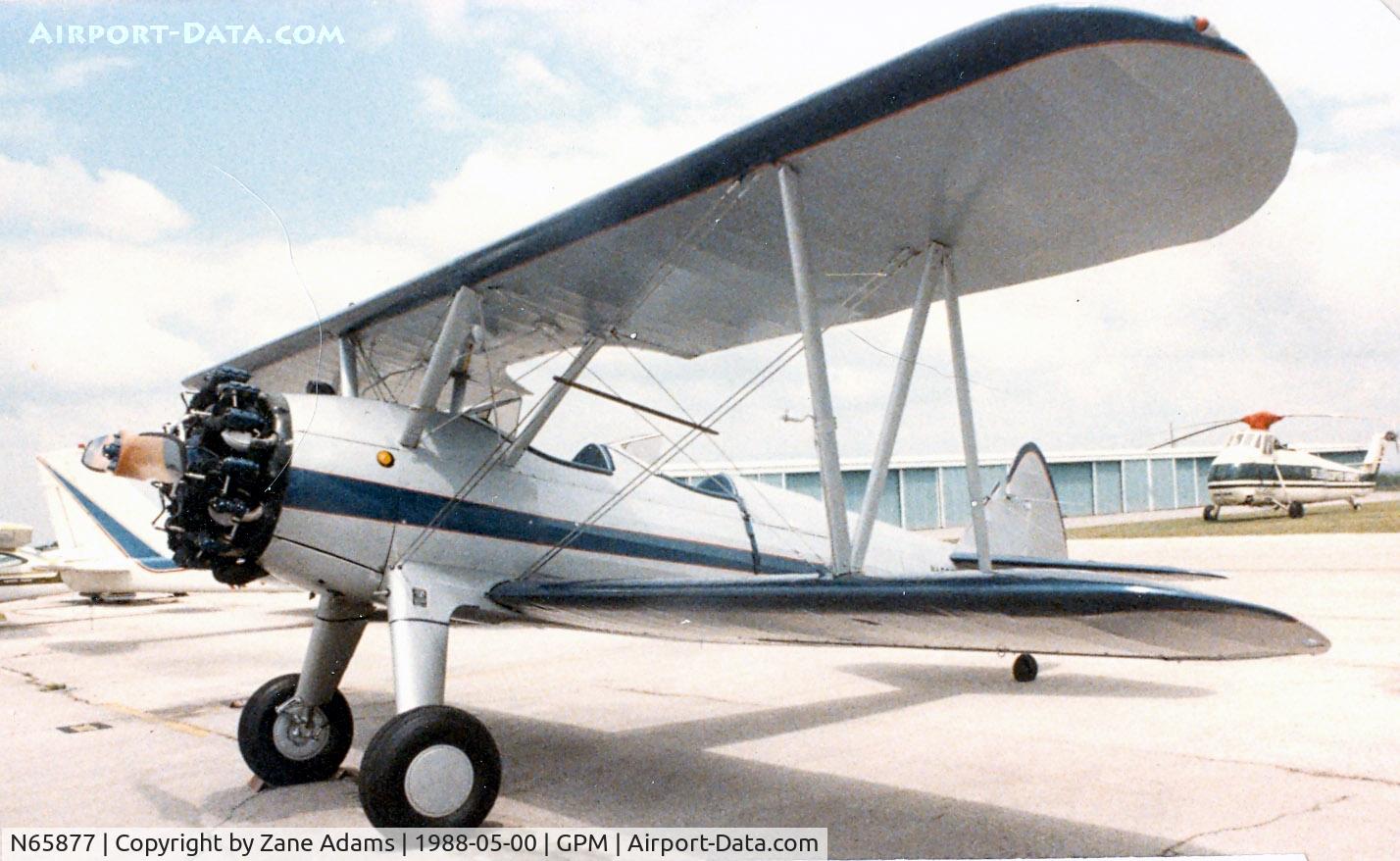 N65877, 1943 Boeing E75N1 C/N 75-8274, Stearman at Grand Prairie