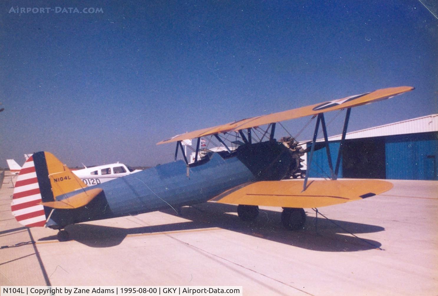 N104L, 1941 Boeing A75L300 C/N 75-2541, Stearman at Arlington