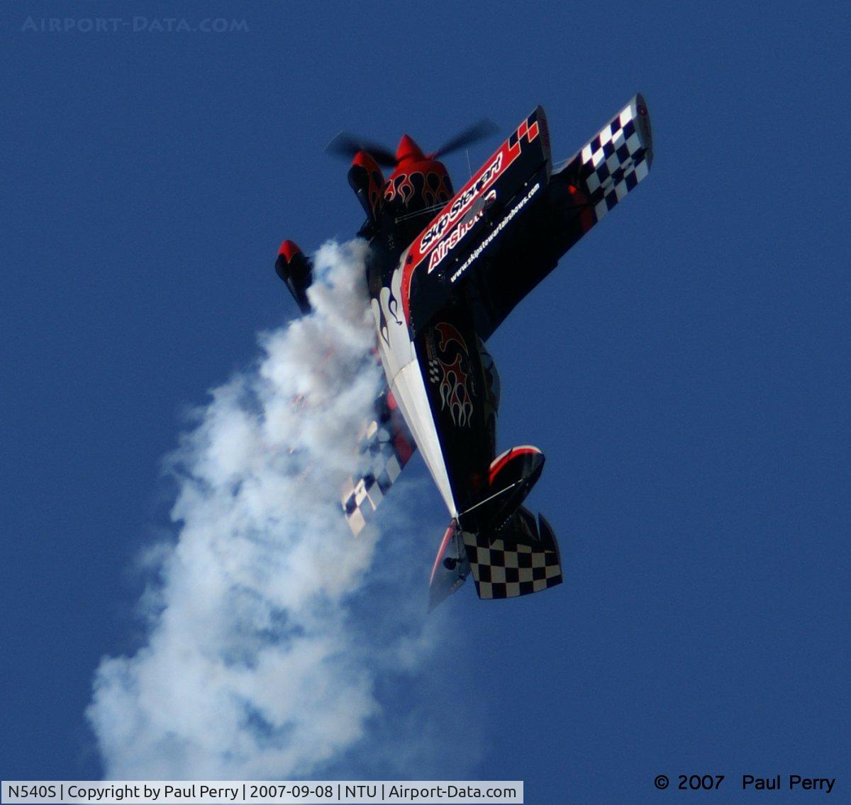 N540S, 1979 Pitts S-2S Special C/N 009, Approaching the Hammerhead Stall