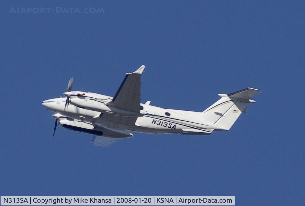 N313SA, 1984 Beech 300 C/N FA-5, Beech B300 clinbing up on a gorgeous day.