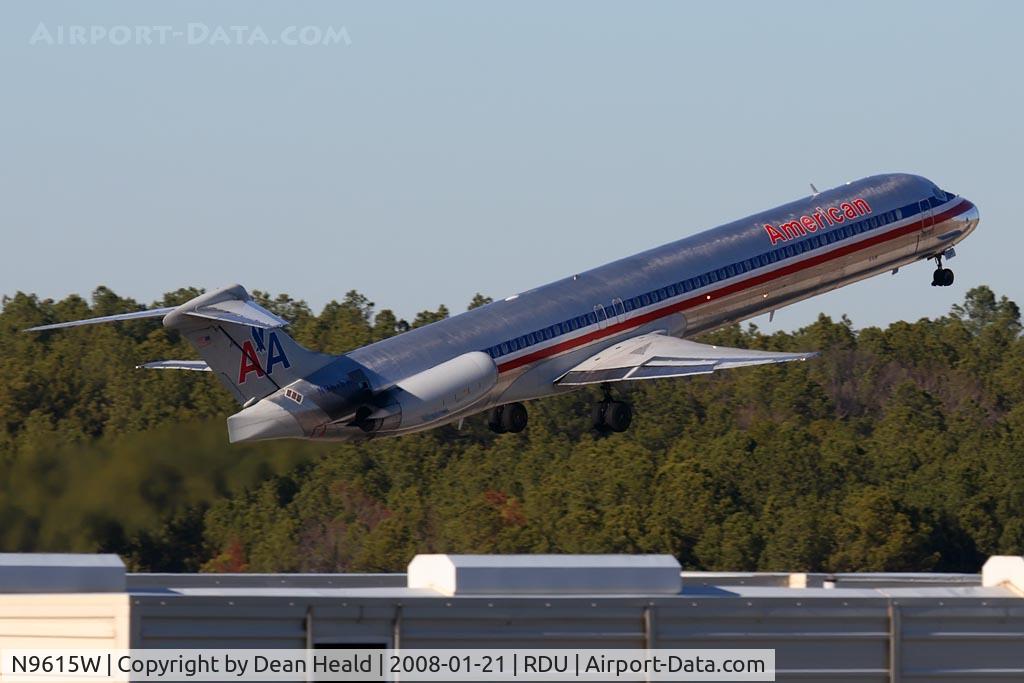 N9615W, 1997 McDonnell Douglas MD-83 (DC-9-83) C/N 53562, American Airlines N9615W (FLT AAL425) climbing out from RWY 5L enroute to Chicago O'Hare Int'l (KORD).