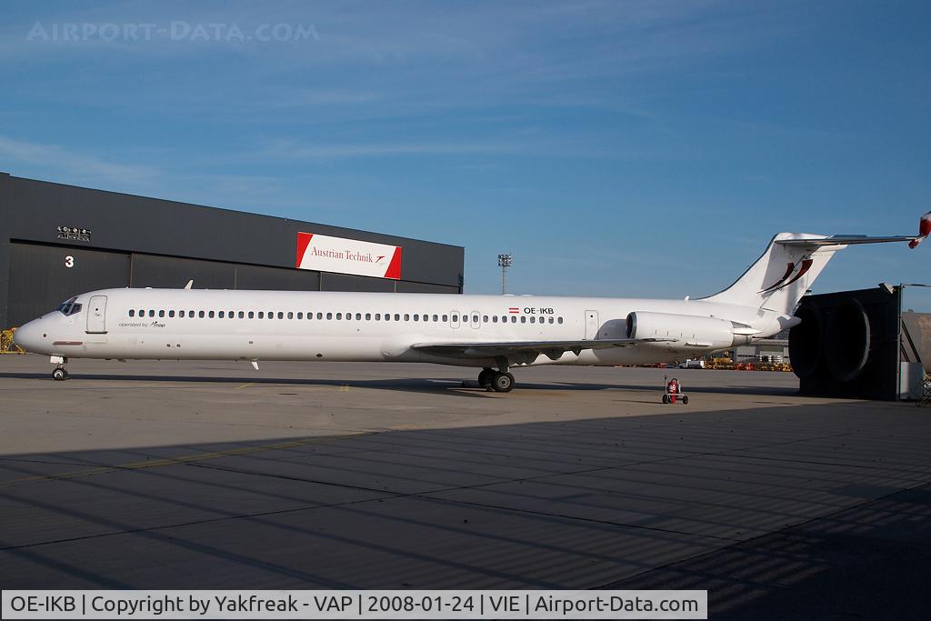 OE-IKB, 1986 McDonnell Douglas MD-83 (DC-9-83) C/N 49448, Mapjets MD80