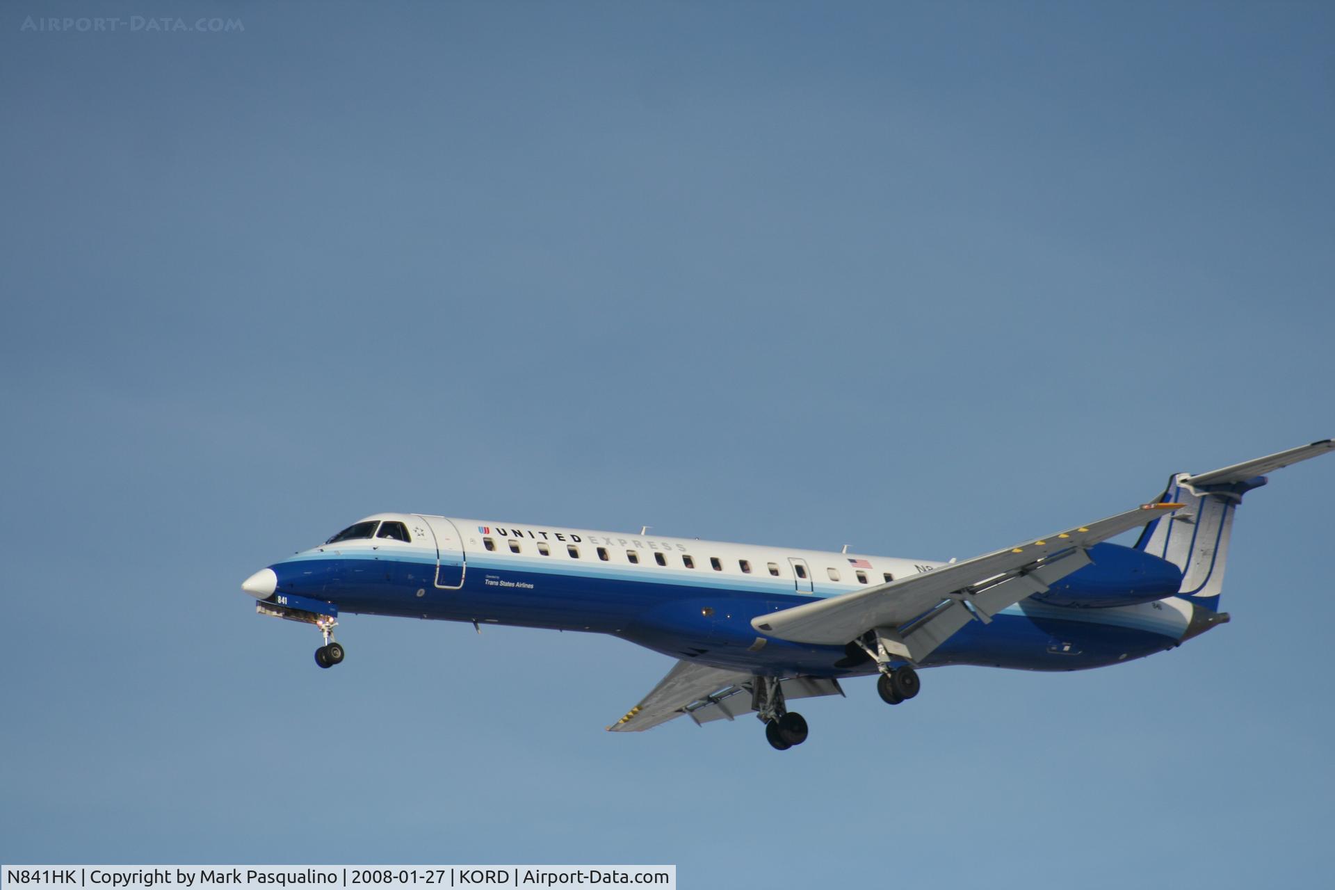 N841HK, 2001 Embraer ERJ-145LR (EMB-145LR) C/N 145382, EMB-145LR