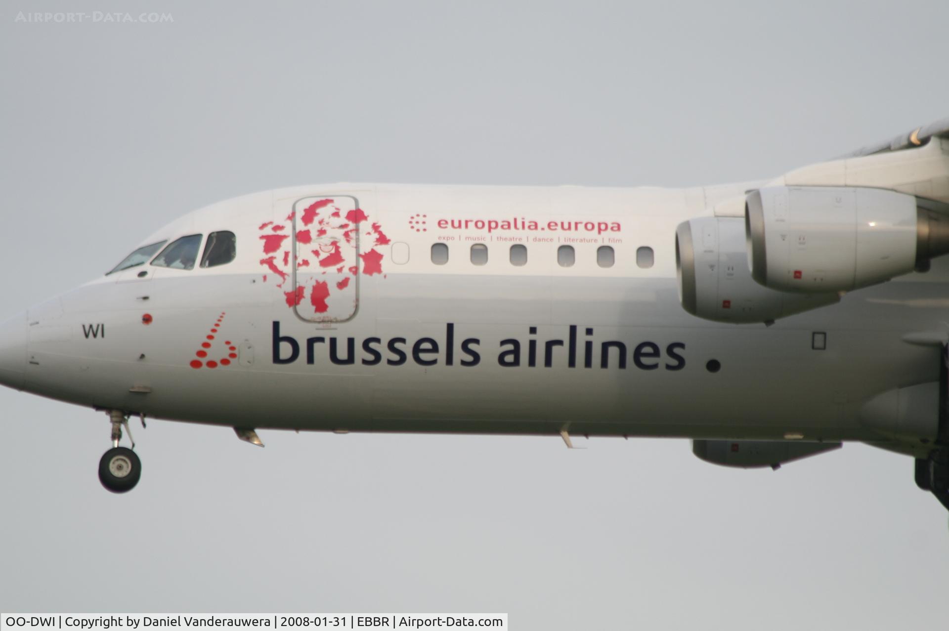 OO-DWI, 1999 British Aerospace Avro 146-RJ100 C/N E3342, celebration of 