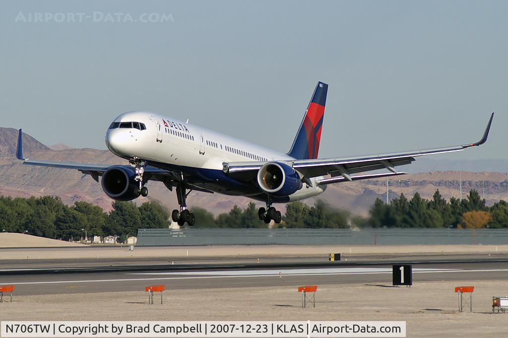 N706TW, 1997 Boeing 757-2Q8 C/N 28165, Delta Airlines / 1997 Boeing 757-2Q8