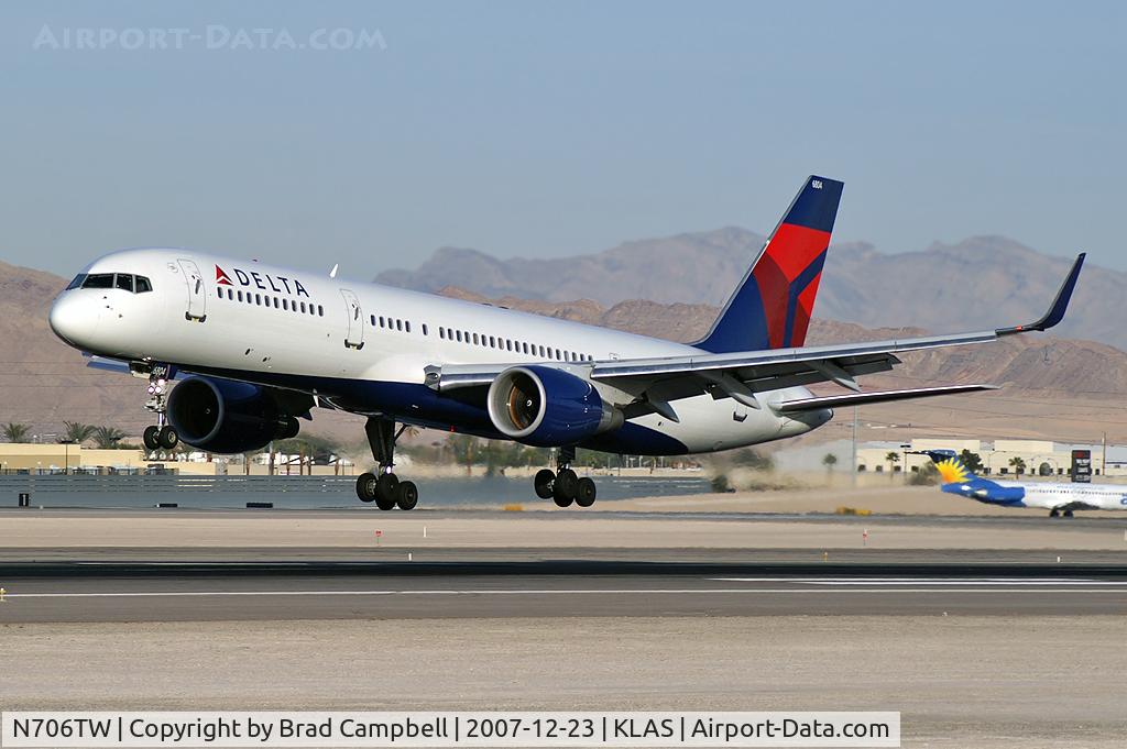 N706TW, 1997 Boeing 757-2Q8 C/N 28165, Delta Airlines / 1997 Boeing 757-2Q8