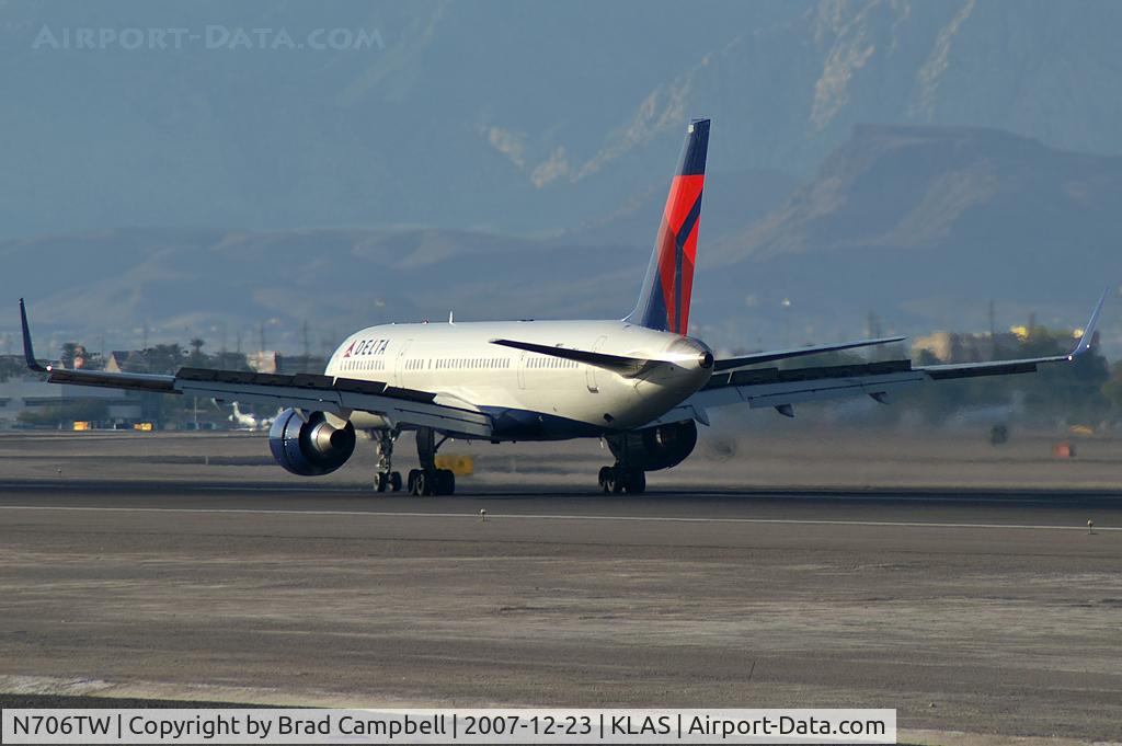 N706TW, 1997 Boeing 757-2Q8 C/N 28165, Delta Airlines / 1997 Boeing 757-2Q8