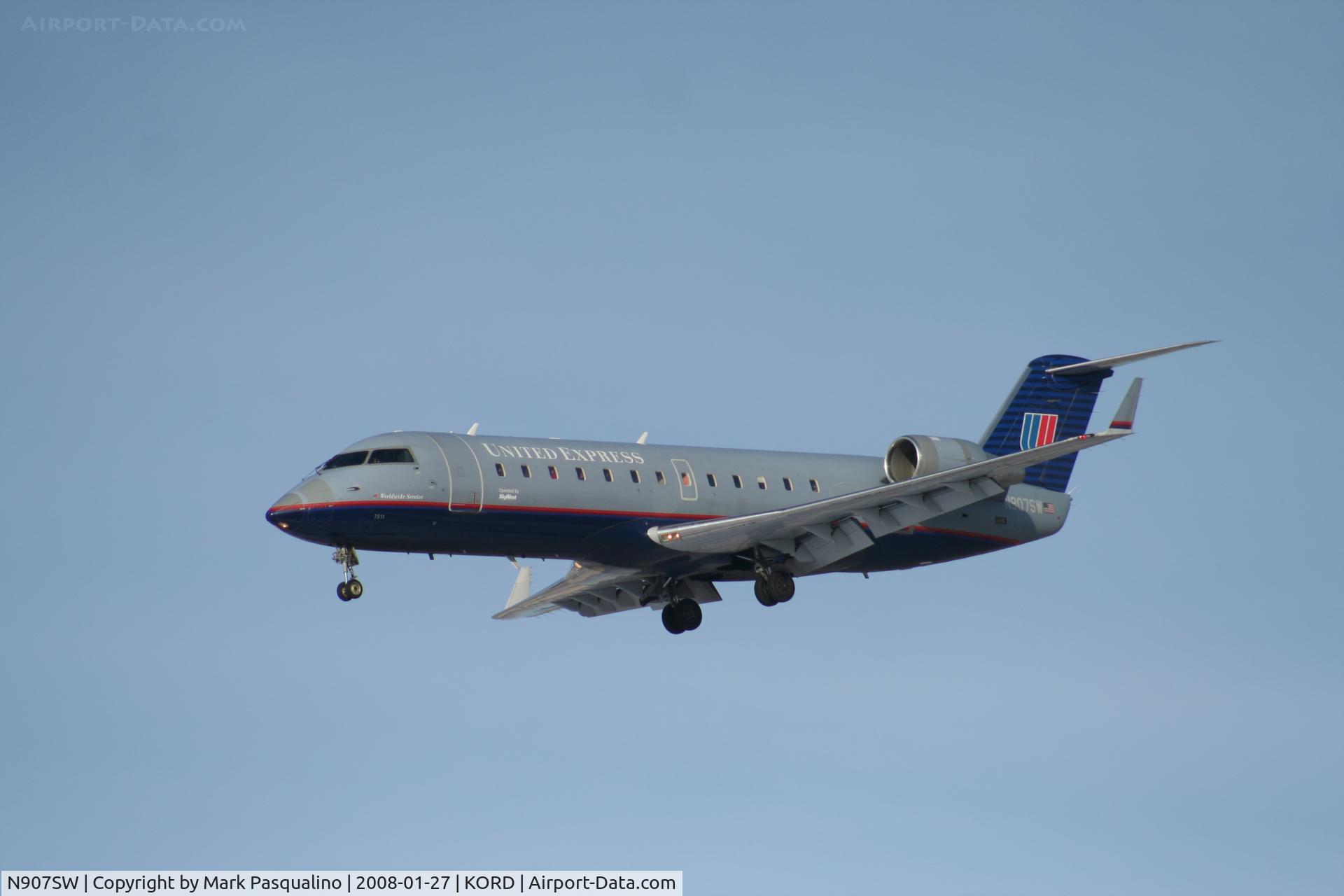 N907SW, 2001 Bombardier CRJ-200LR (CL-600-2B19) C/N 7511, CL-600-2B19