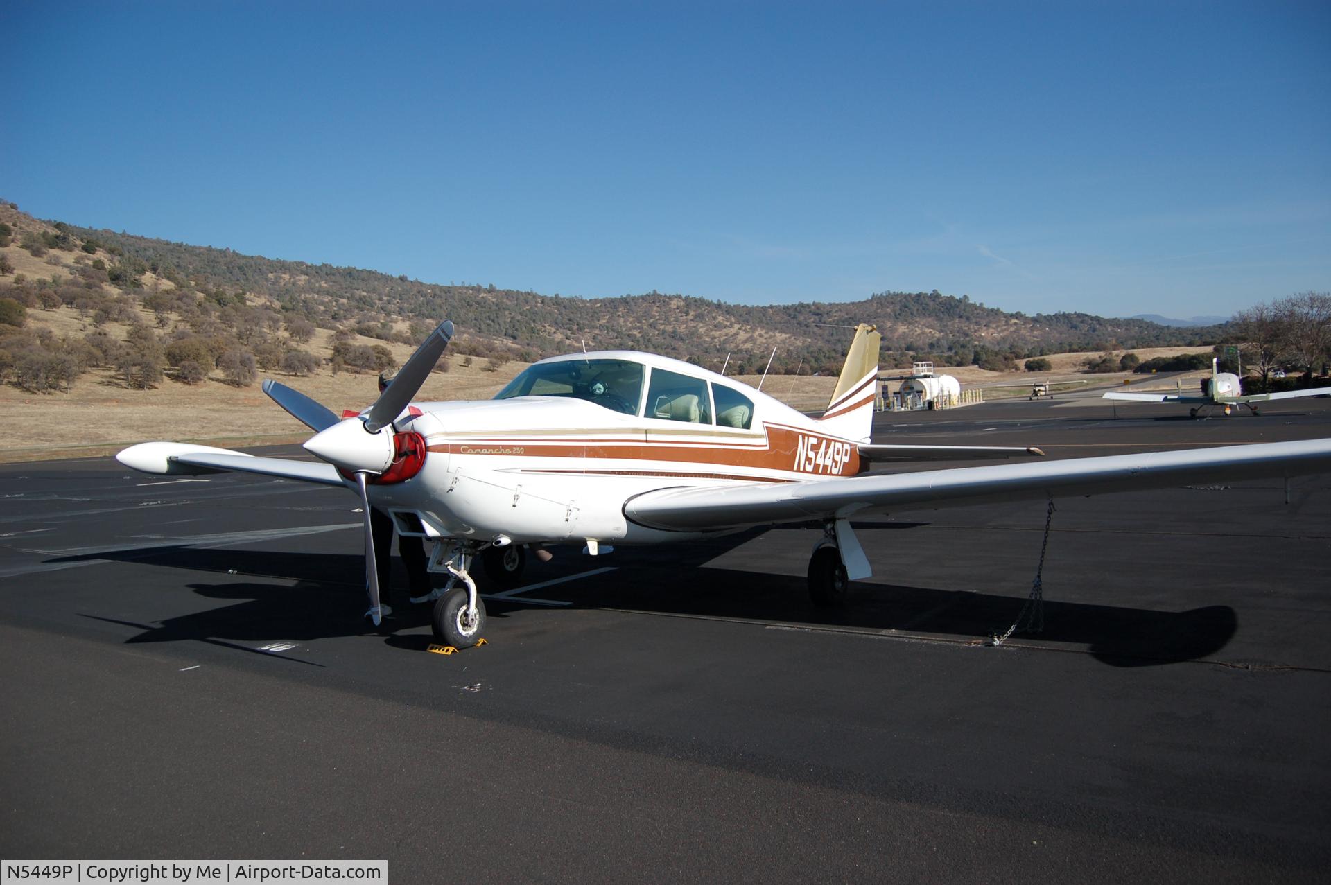 N5449P, 1958 Piper PA-24-250 Comanche C/N 24-504, Comanche at Mariposa Ca tiedown