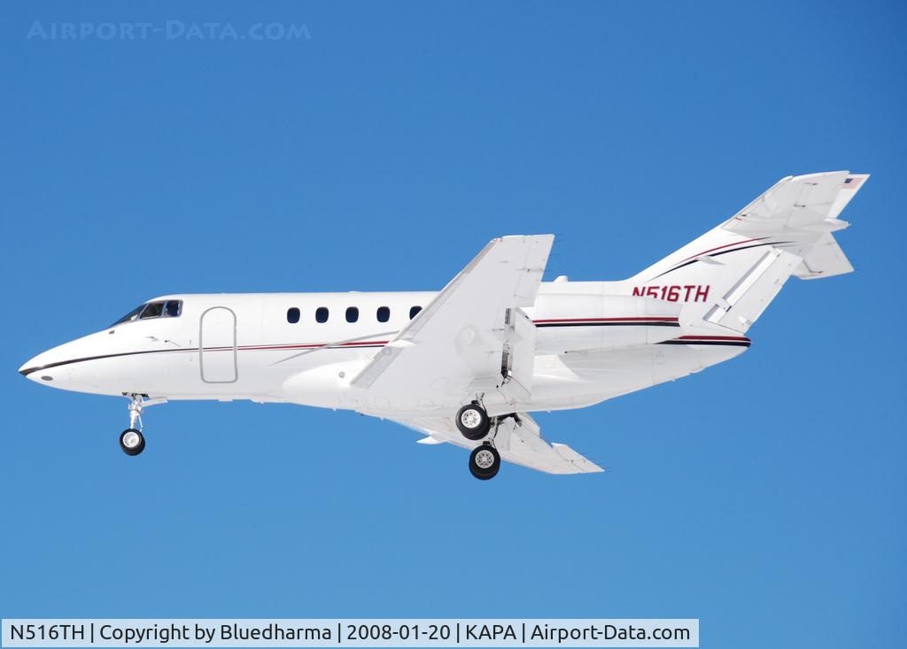 N516TH, 1999 Raytheon Hawker 800XP C/N 258418, Approach to 17L.